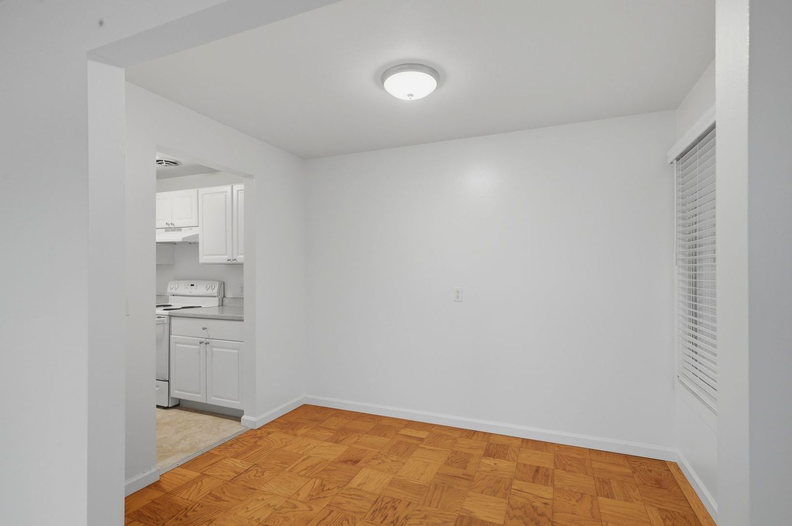 Dining area beside the kitchen
